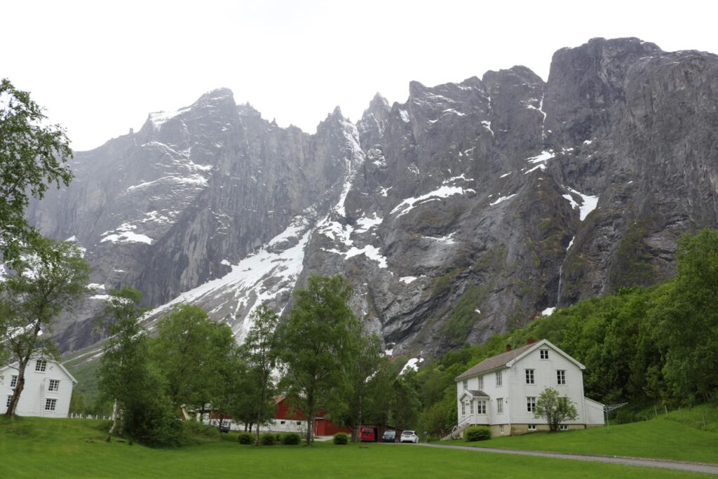 Trollveggen Fiva House